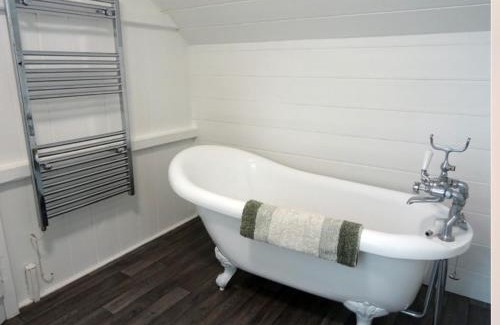 Llanarth Bed & Breakfast | Beechwood House