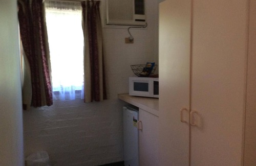 Bega Hotel | Bega Downs Motor Inn