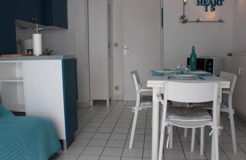 Quartier du Casino Apartment | Bel Appt à Châtelaillon avec Piscine, Tennis et Parking - FR-1-246-424