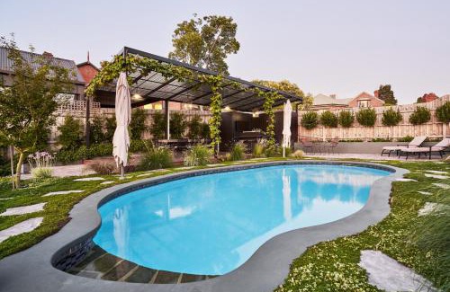 Bendigo House | Belgravia - Luxurious Bendigo Escape