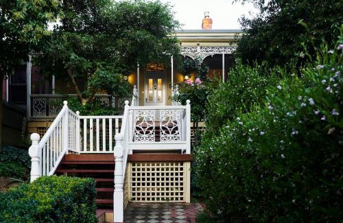 Bendigo House | Belgravia - Luxurious Bendigo Escape