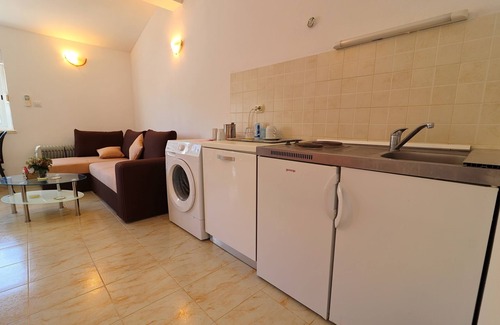 Okuklje Apartment | Belin Mljet - Studio Apartment with Terrace and Sea View