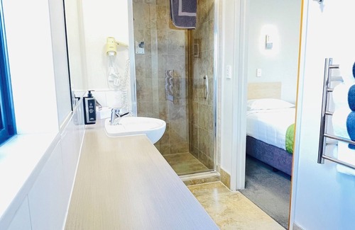 Woodhill Hotel | Bella Vista Motel Whangarei