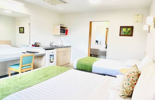Woodhill Hotel | Bella Vista Motel Whangarei