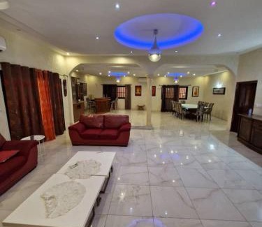Lome Villa | Belle Villa avec Jacuzzi à Adidogomé