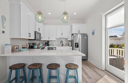 Orange Beach Cottage | Ben's Beach Bungalow: A Pet-friendly, Designer Cottage Steps from the Beach