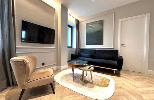 Castillejos Apartment | Bernabeu Luxe Apartment APARTMENT