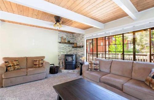 Pine Mountain Club House | Bernina Dr. Retreat
