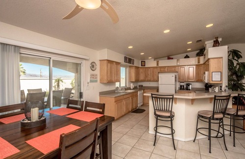 Lake Havasu City House | Best 4BD 3BA Lakeside pool home close to ramp. Edge of desert. Close to ramp.