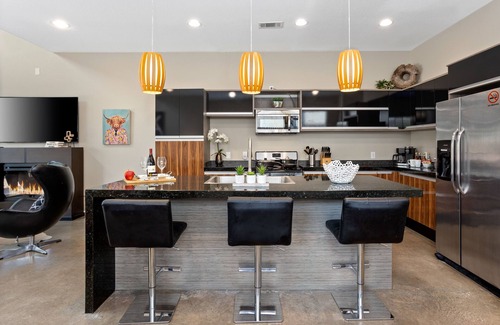 Fort Worth Cultural District House | Best Concert Location | 2 Minute Walk to Dickies