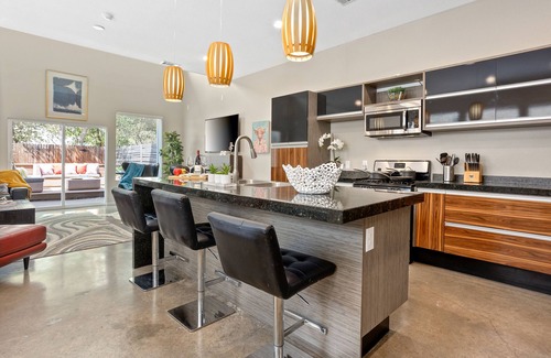 Fort Worth Cultural District House | Best Concert Location | 2 Minute Walk to Dickies