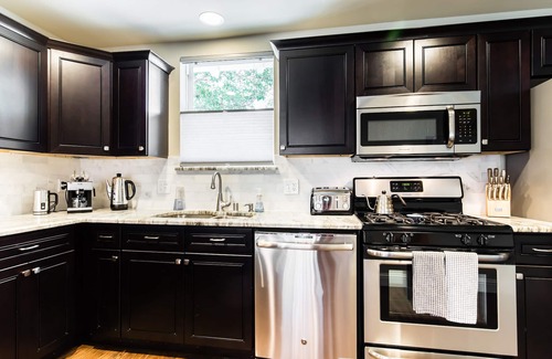 Dallas House | Best Reviews Incredible Value! Mid-Century Modern Oasis in the Heart of Dallas