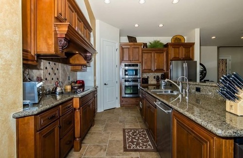 Lake Havasu City House | Best View in Havasu! Luxury Home with Pool/Spa/Putting Green