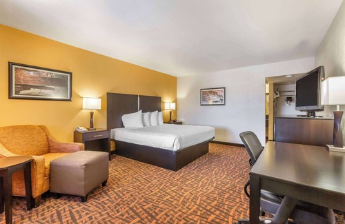 Holbrook Hotel | Best Western Arizonian Inn