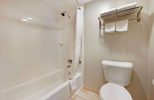 La Grange Hotel | Best Western Ashbury Inn