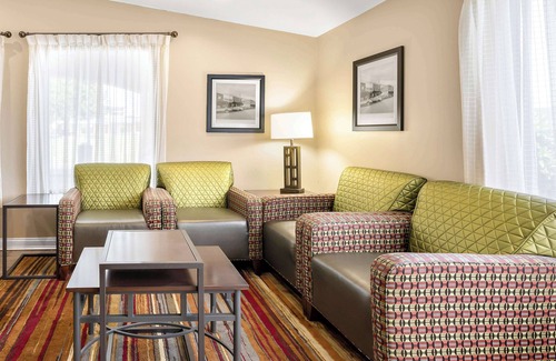 Northport Hotel | Best Western Catalina Inn