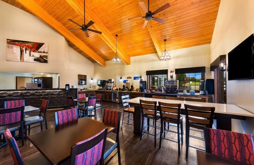 Eagle River Hotel | Best Western Derby Inn