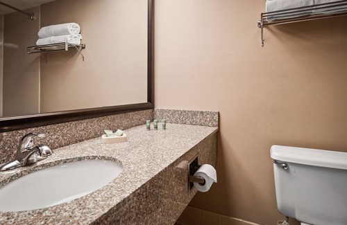 Madison Hotel | Best Western East Towne Suites