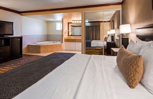 Roseburg Hotel | Best Western Garden Villa Inn