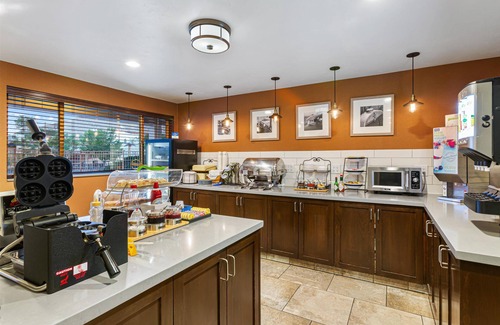 Tonopah Hotel | Best Western Hi-desert Inn