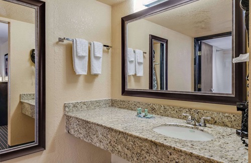 Amistad National Recreational Area Hotel | Best Western Inn of Del Rio