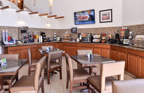Fort Collins Hotel | Best Western Kiva Inn