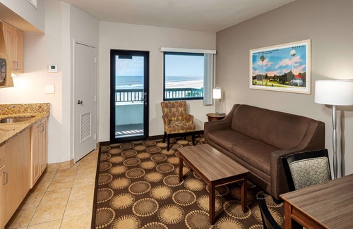 New Smyrna Beach Hotel | Best Western New Smyrna Beach Hotel & Suites