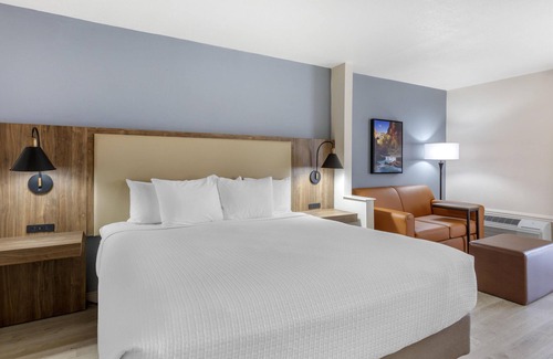 Kingman Hotel | Best Western Plus A Wayfarer's Inn And Suites