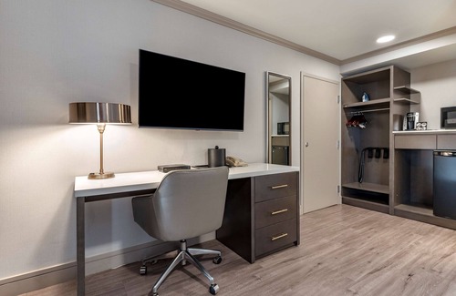 South Fair Oaks Hotel | Best Western Plus Executive Suites