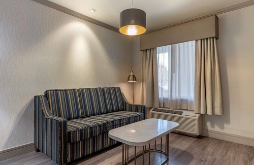 South Fair Oaks Hotel | Best Western Plus Executive Suites