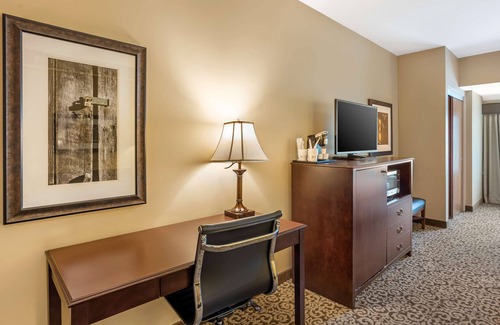Intercourse Hotel | Best Western Plus Intercourse Village Inn & Suites
