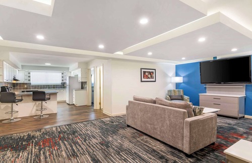 Oakwood Hotel | Best Western Plus Lake Lanier/gainesville Hotel & Suites