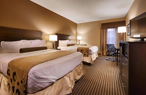 Mishawaka Hotel | Best Western Plus Mishawaka Inn