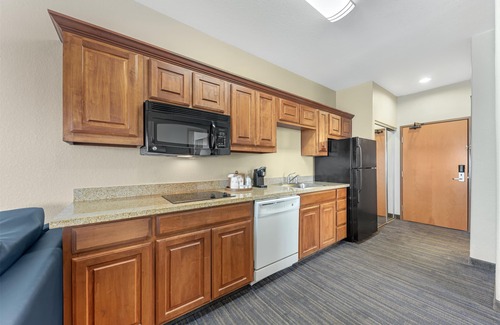 Wetmore Hotel | Best Western Plus San Antonio East Inn & Suites
