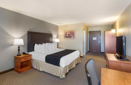 St. Charles Hotel | Best Western Plus The Charles Hotel