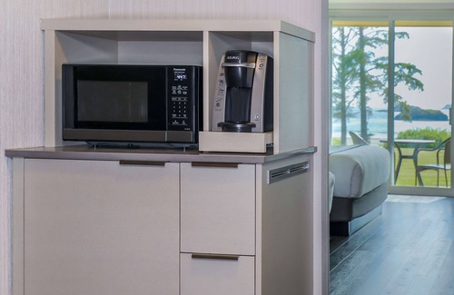 Tofino Hotel | Best Western Plus Tin Wis Resort