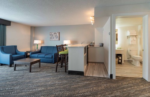 Wausau Hotel | Best Western Plus Wausau Tower Inn