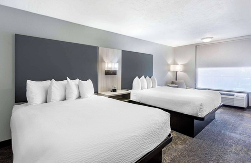 Logan Hotel | Best Western Plus Weston Inn