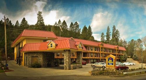 Mariposa Hotel | Best Western Plus Yosemite Way Station