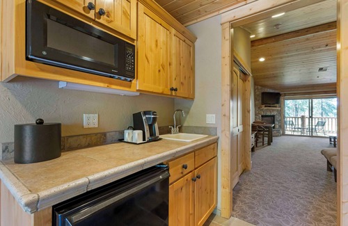 Sisters Hotel | Best Western Ponderosa Lodge