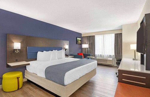 South Richmond Hotel | Best Western Premier Richmond City Gateway