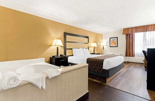 Macon Hotel | Best Western Riverside Inn