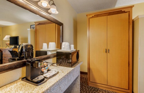 Cortez Hotel | Best Western Turquoise Inn & Suites