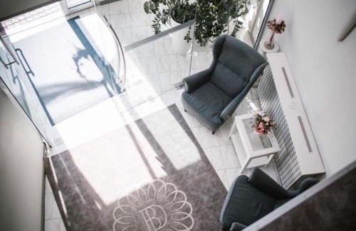 Nowe Miasto Hotel | Biały Dom Henlex Hotel Restauracja