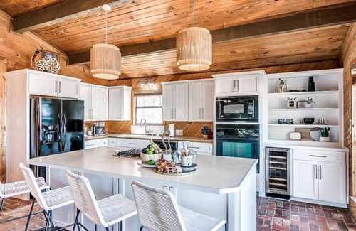 Hoyt House | Big Discount for Sandy Waterfront beach Home 3/3 w/Hot Tub firepit zipline pond