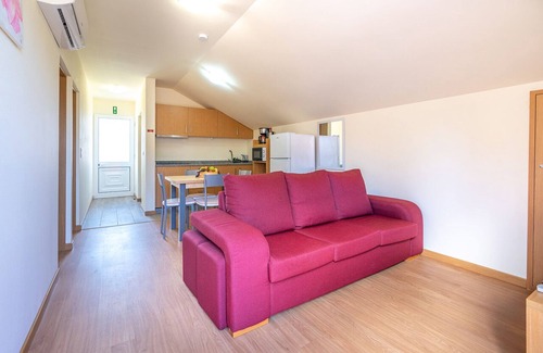 Prazeres House | Big house with 5 individual apartments, pool and big BBQ
