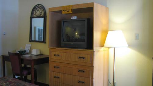 Lakeside Park Hotel | Big Pines Mountain House