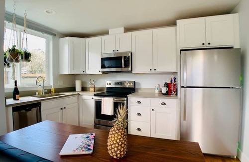 Green Lake Apartment | Birdhouse on Green Lake