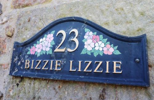 Akeld House | Bizzie Lizzie