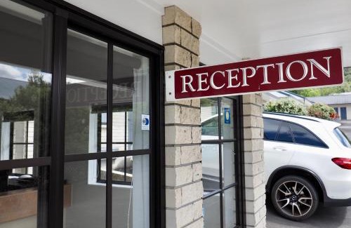 Woodhill Hotel | BK's Pohutukawa Lodge